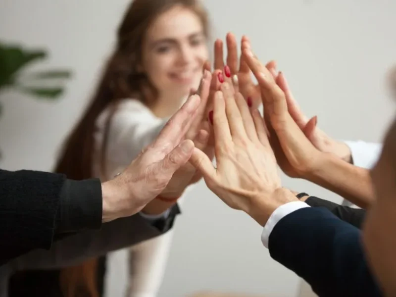 equipo-unido-por-coaching-organizacional-1024x612
